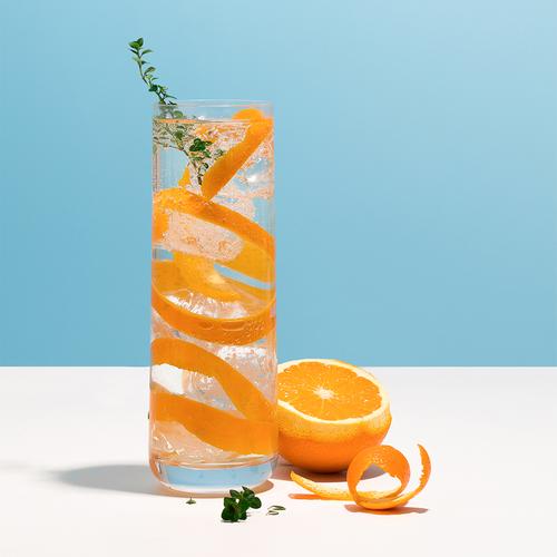 Gin z pomarańczą, mango i tymiankiem koktajl Przepis