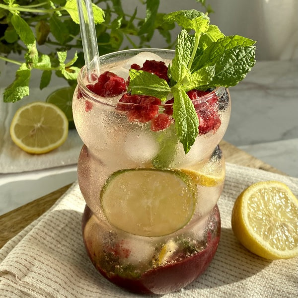 bezalkoholowy drink z borówkami w stylu limoncello - zdjęcie