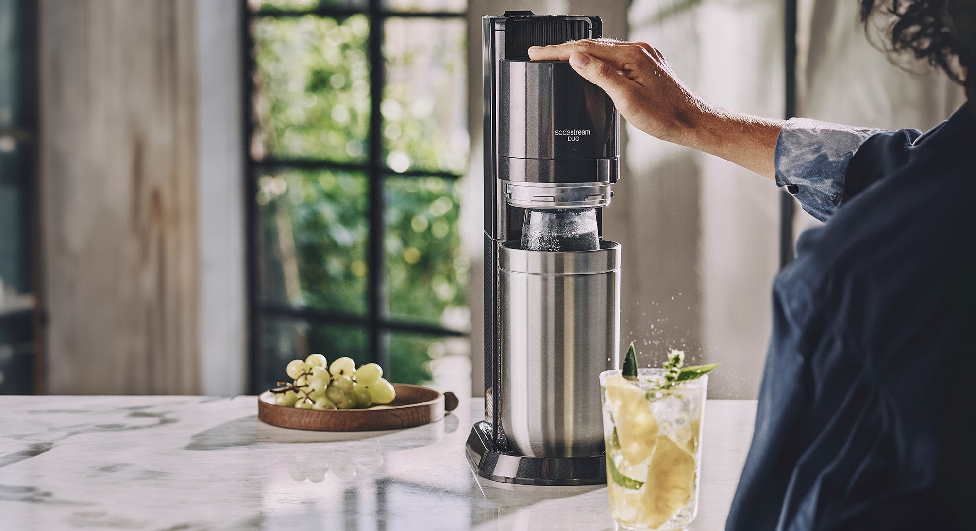 Woda z gazem czy bez? Czy woda gazowana jest zdrowa?